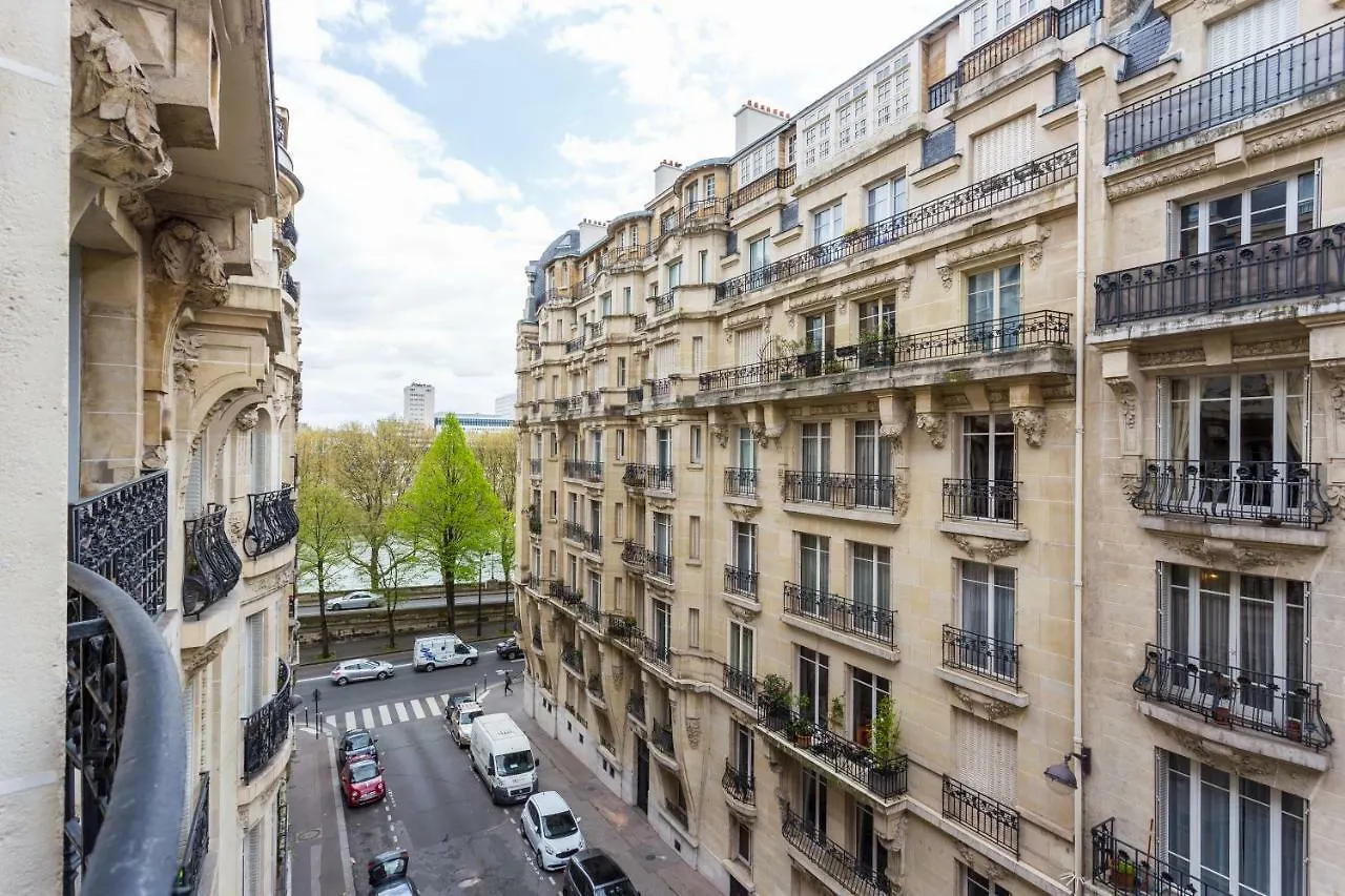 Cmg Apartment Paris